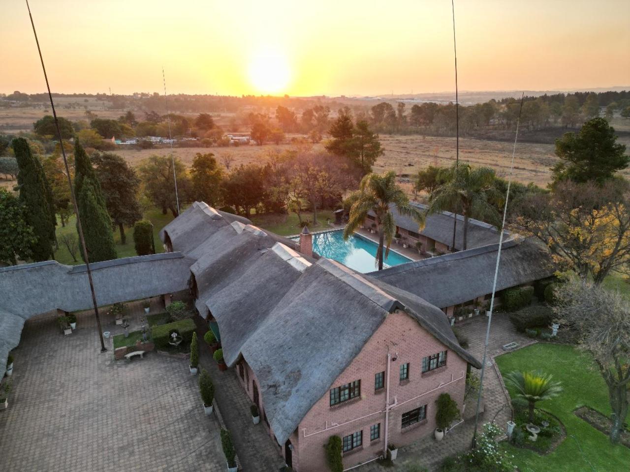 Owls Loft Guest House Мідранд Екстер'єр фото